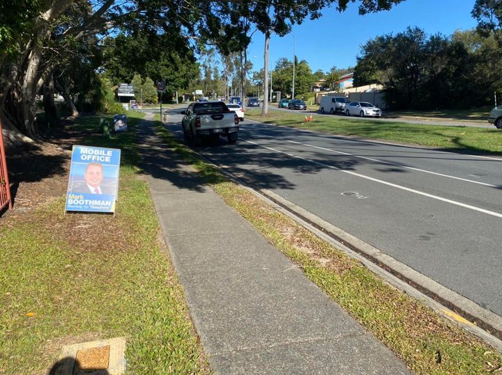 Community Roadside Helensvale